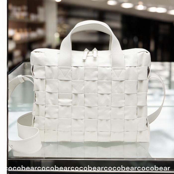 ☆セール☆BOTTEGA VENETA☆ザ・カセット ケース バッグ