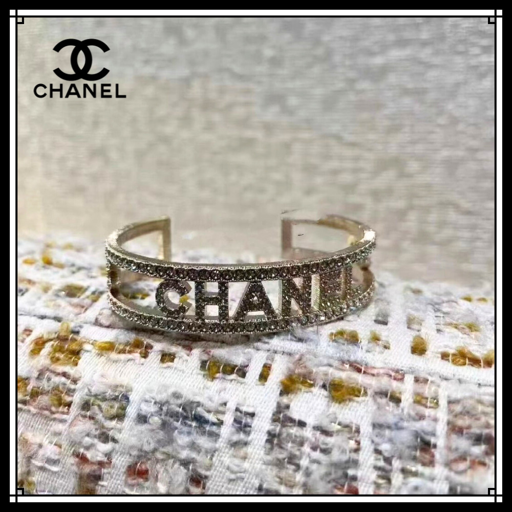 【手元にラグジュアリーな輝き♪】シャネル バングル ゴージャスな輝き】CHANEL バングル