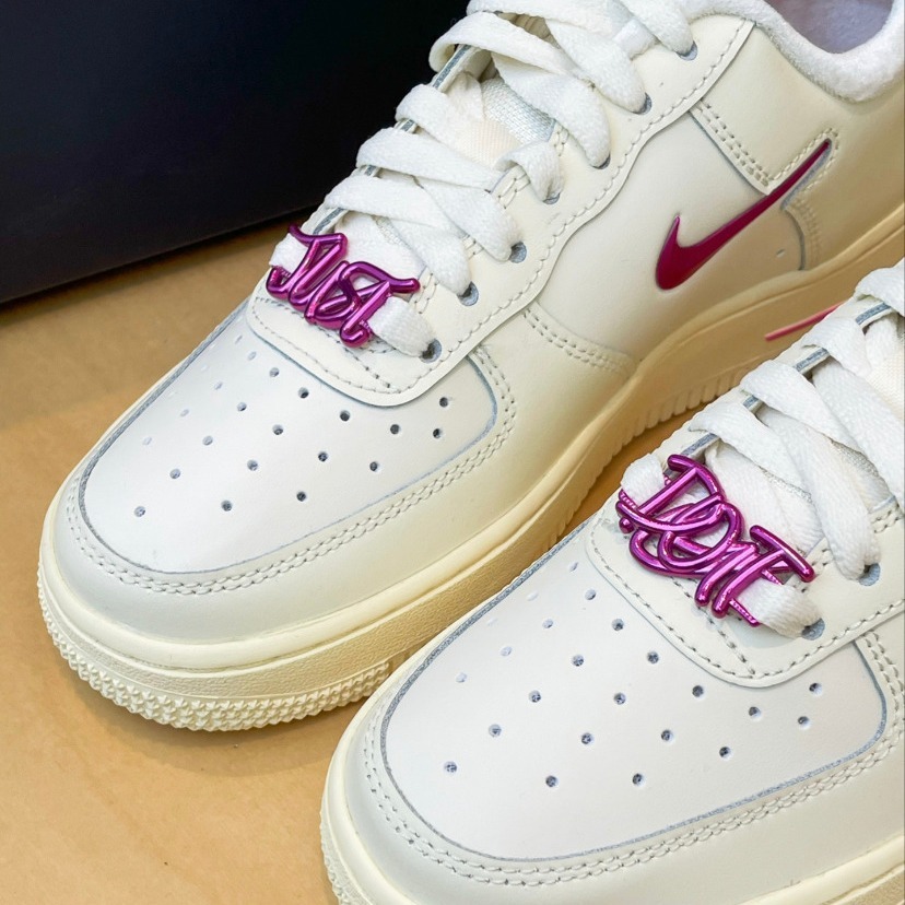 ★NIKE ナイキ エア フォース 1 '07 LX Coconut/Pink★関税込 ☆NIKE ナイキ エア フォース 1 '07 LX Coconut/Pink☆関税込