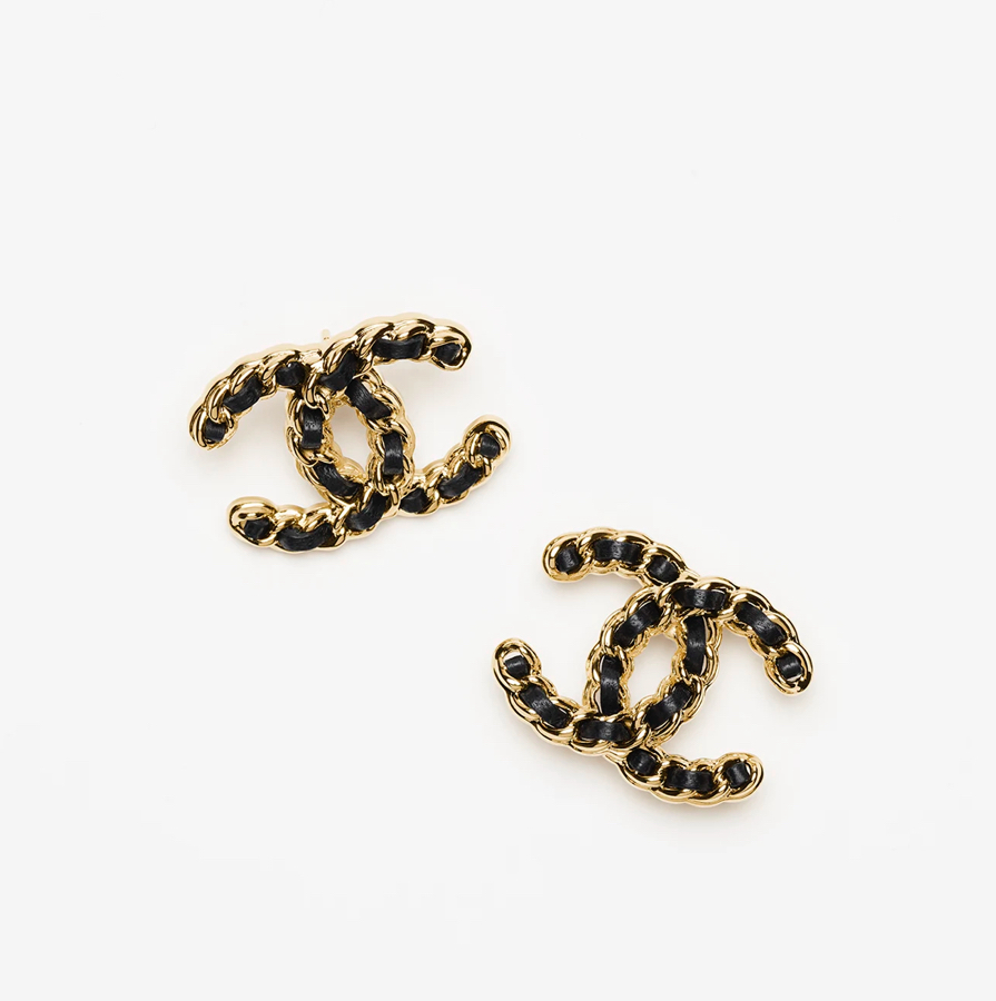 《24K》オシャレなレザー♪【CHANEL】ピアス CCマーク