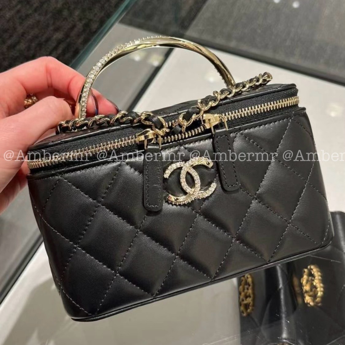 24K CHANEL CC_ストラスツイストなハンドル バニティケース