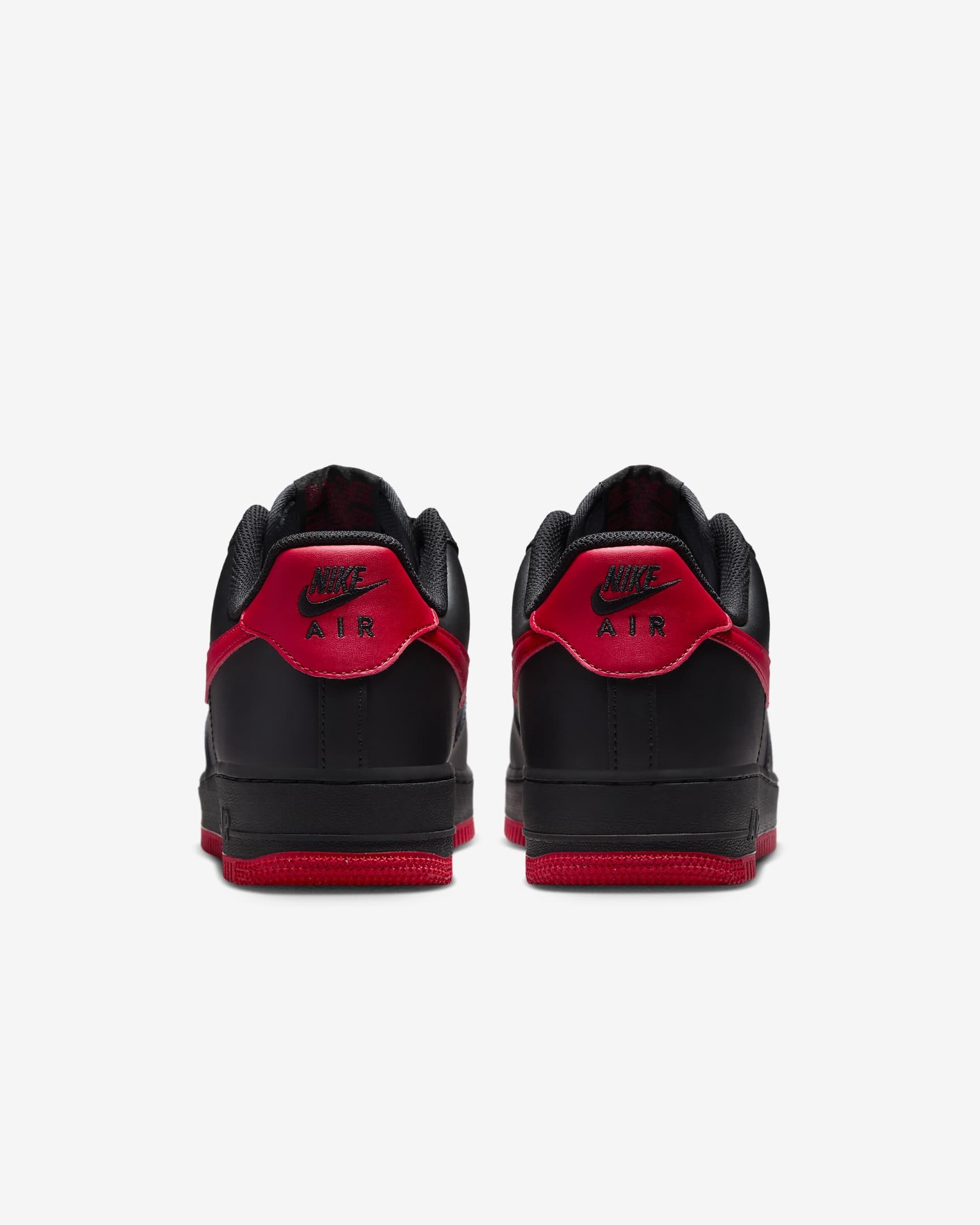 ★人気★ NIKE☆AIR FORCE 1’07 追跡あり 超レア】☆ナイキ☆AIR FORCE 1 '07 BLACK&RED☆追跡可 スニーカー
