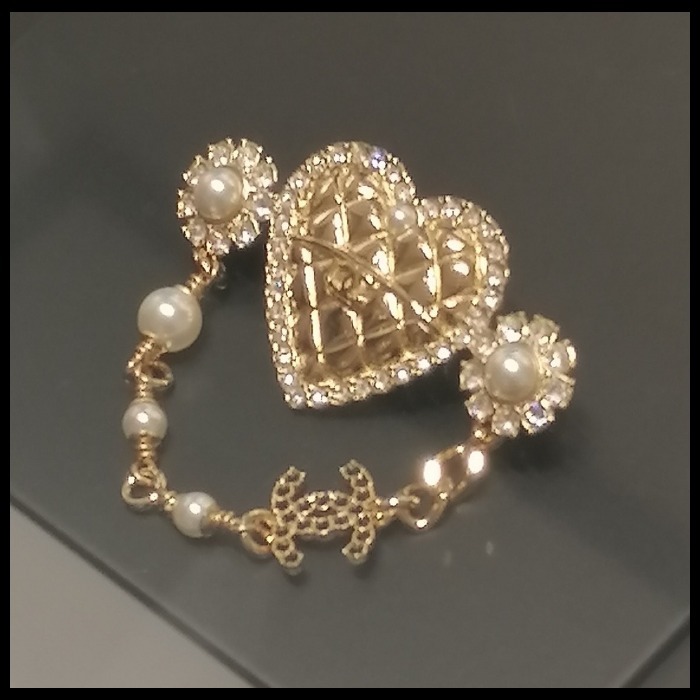 ☆可愛い♪◇CHANEL◇CHANEL ブローチ・コサージュ