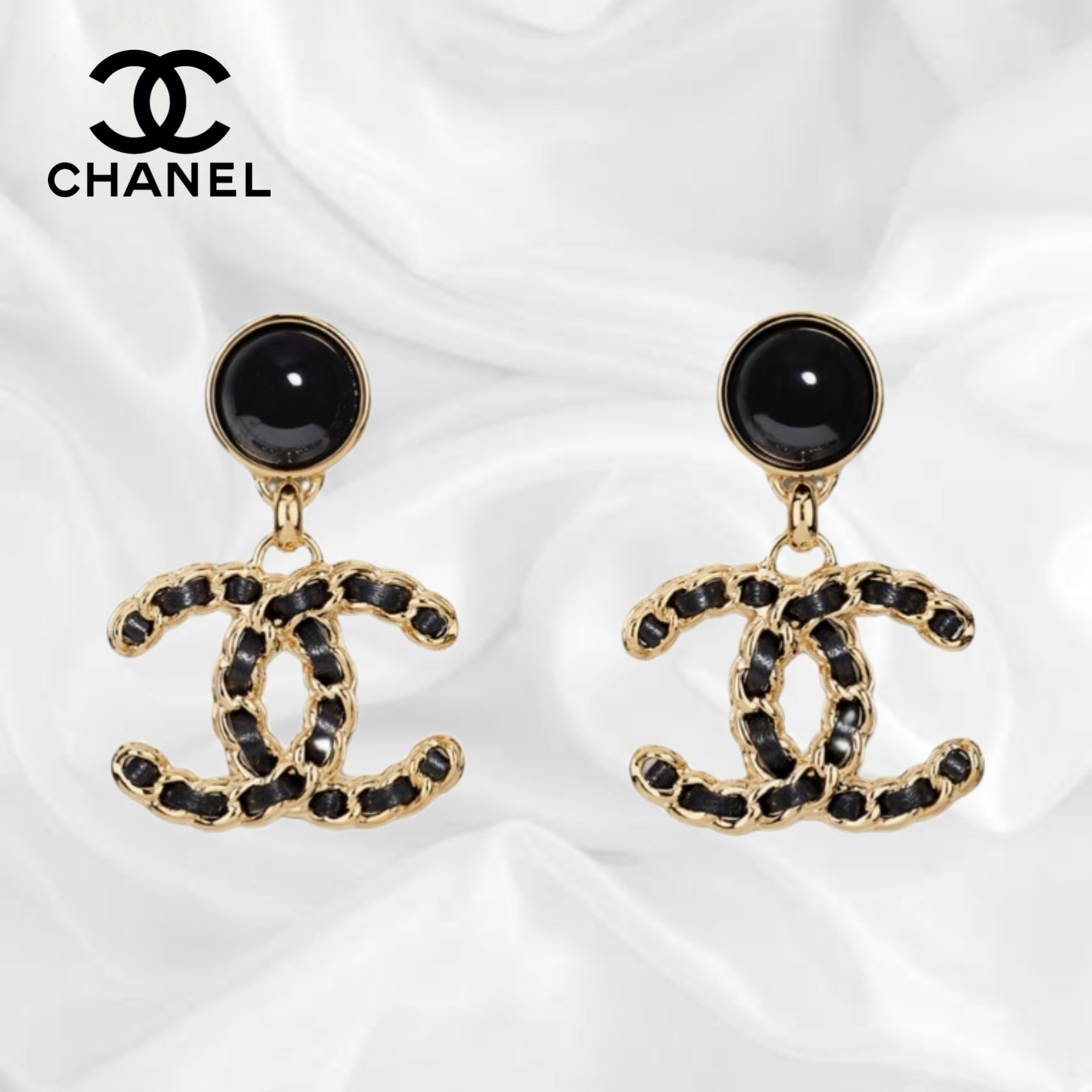 【レザー×ゴールドで高級感を放つ！】CHANEL ピアス ココマーク