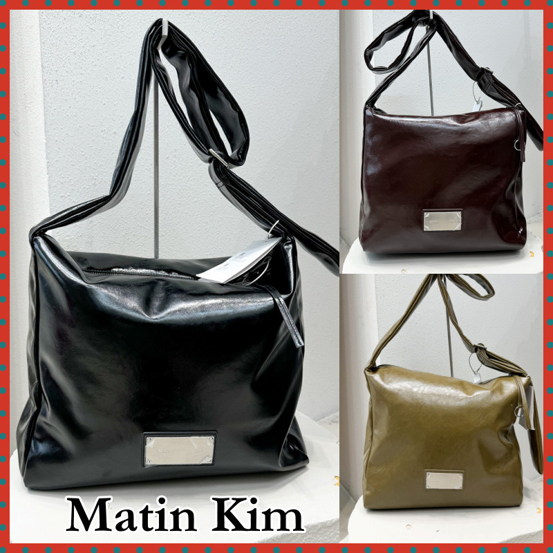 【Matin Kim】EMBOSSED LOGO LEATHER SHOULDER BAG