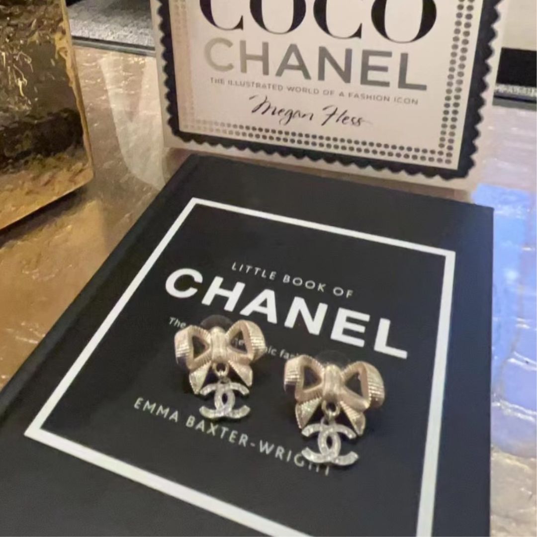 《24K》CHANEL リボンモチーフ CCマーク 大人可愛い