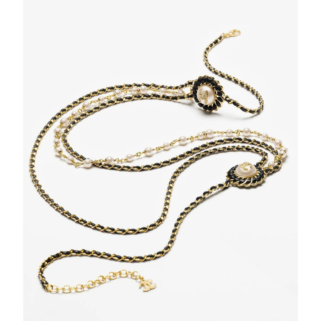 【CHANEL】ネックレス フラワー パール CCロゴ ジャケットに合う CHANEL】ネックレス フラワー パール CCロゴ ジャケットに合う