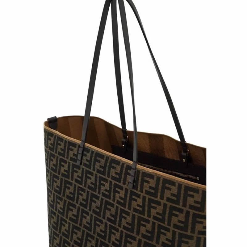 FENDI フェンディ ロールラージ リバーシブル バッグ 8BH425AS7S FENDI】フェンディ ロールラージ リバーシブル バッグ (FENDI