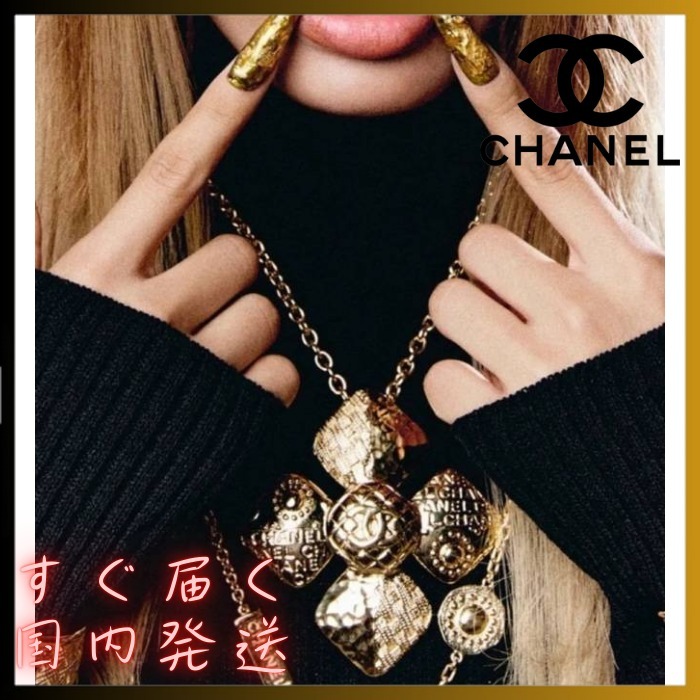 幸運を呼び寄せる四葉♪【CHANEL】クローバー パール ネックレス 幸運を呼び寄せる四葉♪【CHANEL】クローバー パール ネックレス