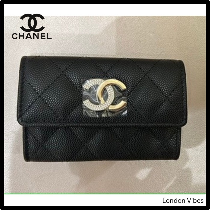 ロゴが可愛い♪CHANEL フラップ カードケース ブラック キャビア