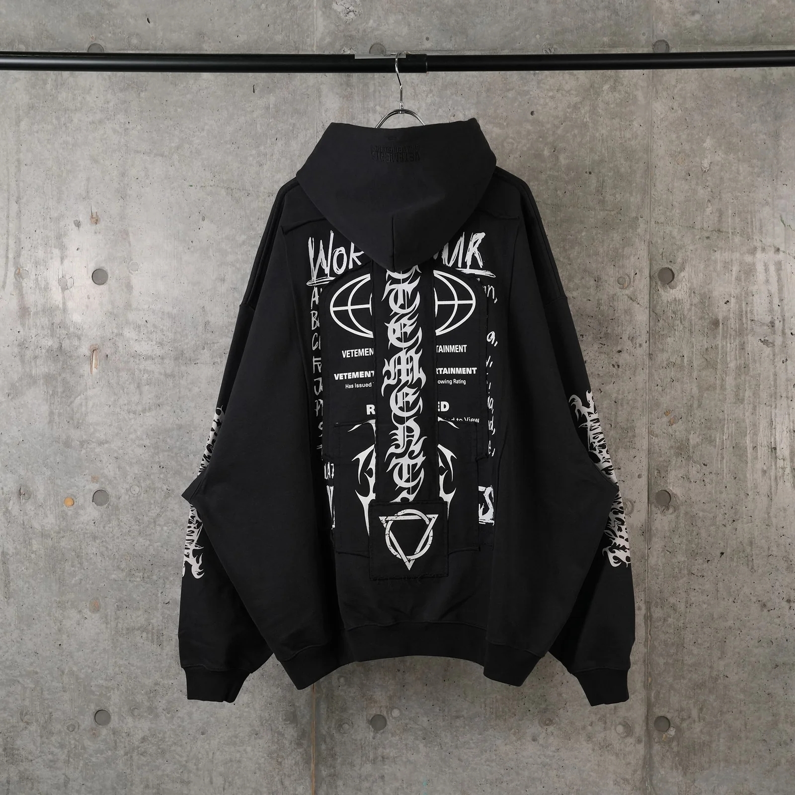 Vetements Black Patched Logo Hoodie パーカー