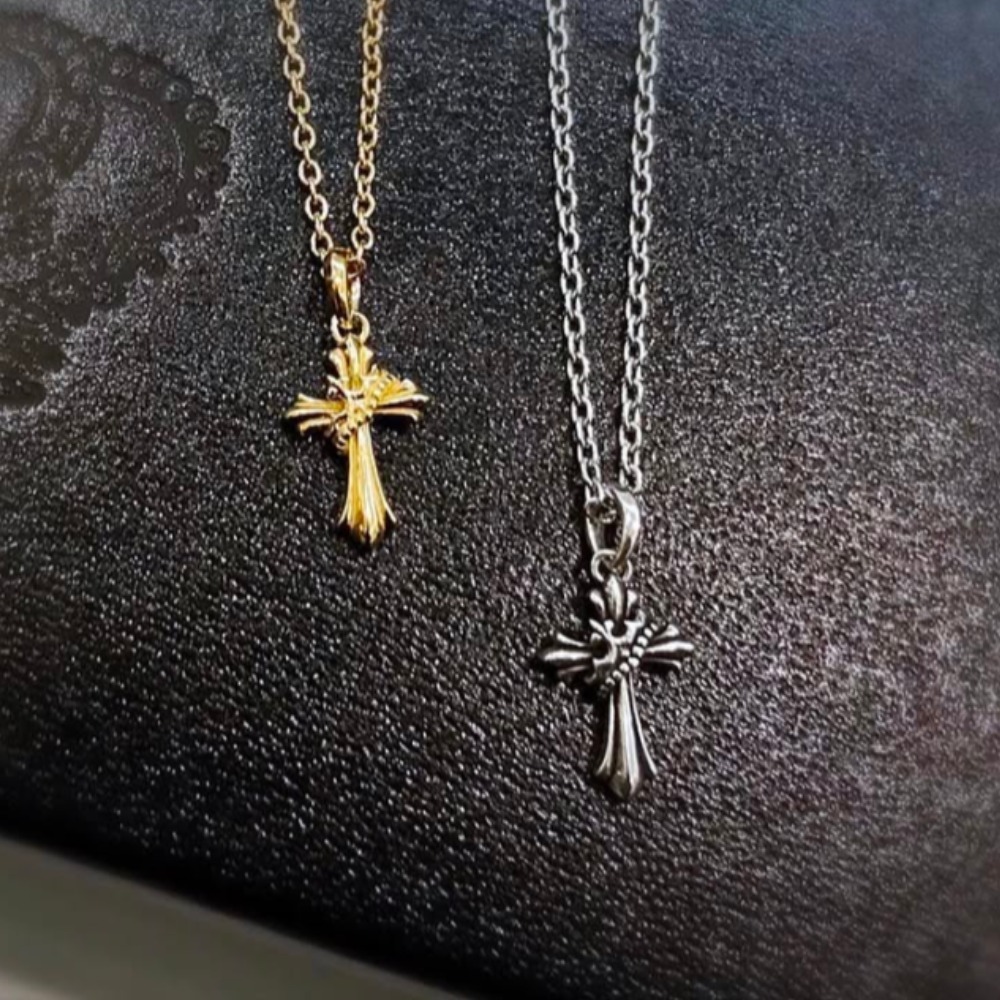 JUSTIN DAVIS DARLING CROSS ネックレス