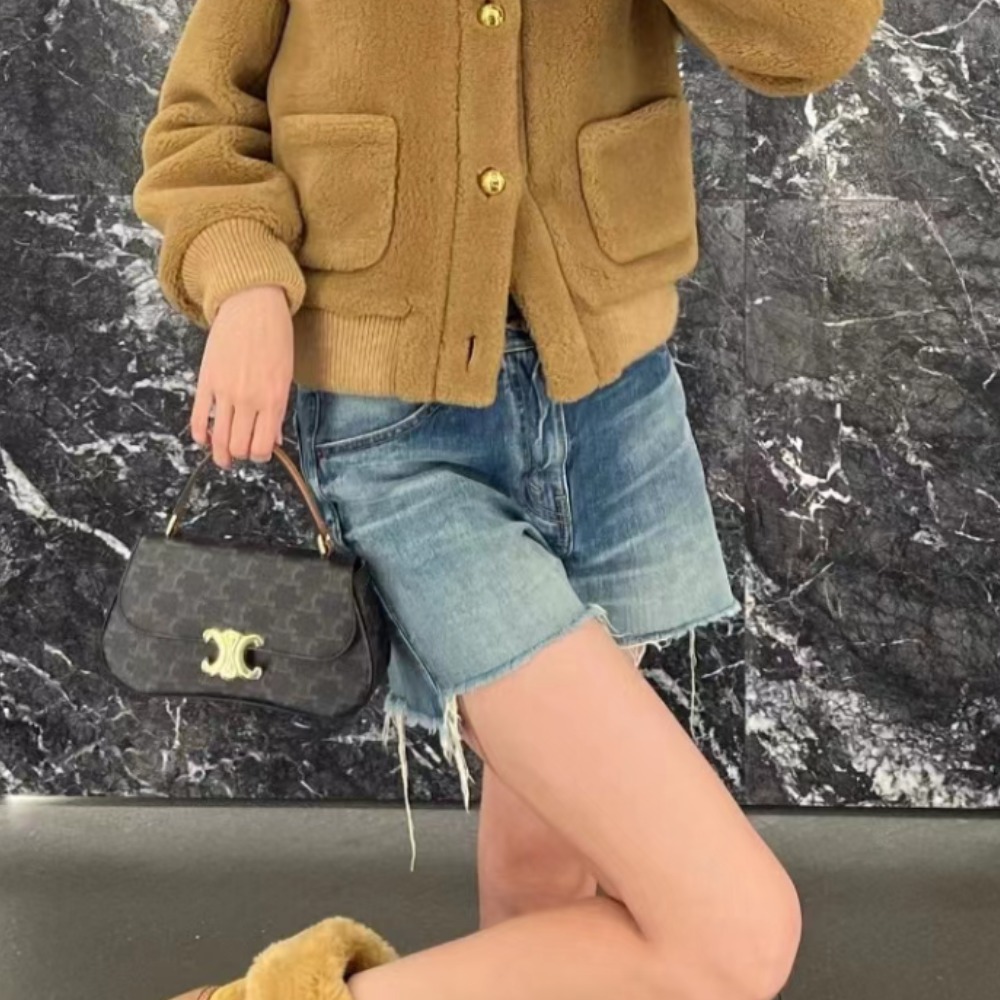 《大人カジュアル》【CELINE】スケートショートパンツ