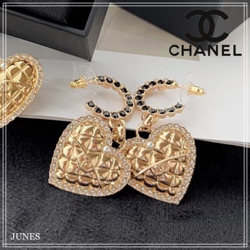 豪華に揺れる♪【CHANEL】CCロゴ付ハート ピアス
