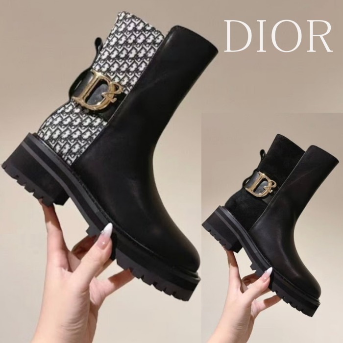 クールなロゴ♡【DIOR】D-クエスト アンクルブーツ