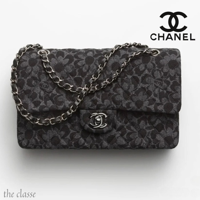 シーンを問わない万能CHANEL★クラシックハンドバッグ