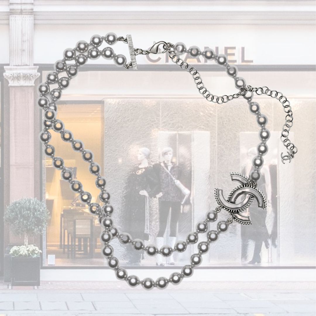 【CHANEL】ネックレス パール CCロゴ ワンピースに合う FW2425 CHANEL】ネックレス パール CCロゴ ワンピースに合う FW24/25
