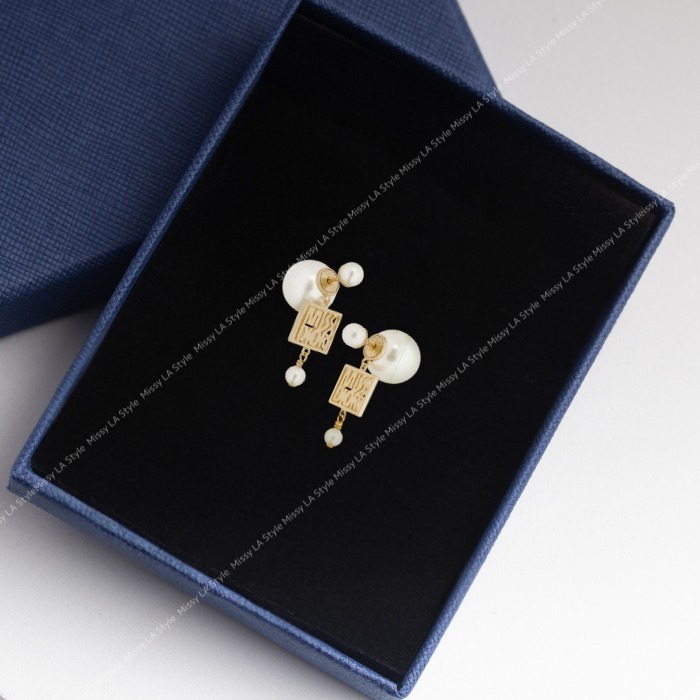 【Dior】 DIOR Tribales earrings メタル & レジンパール