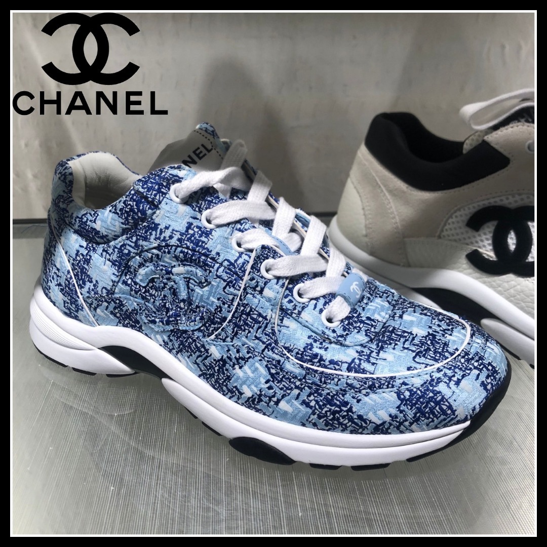 【CHANEL】希少☆ 鮮やかなブルー♪ ロゴ スニーカー