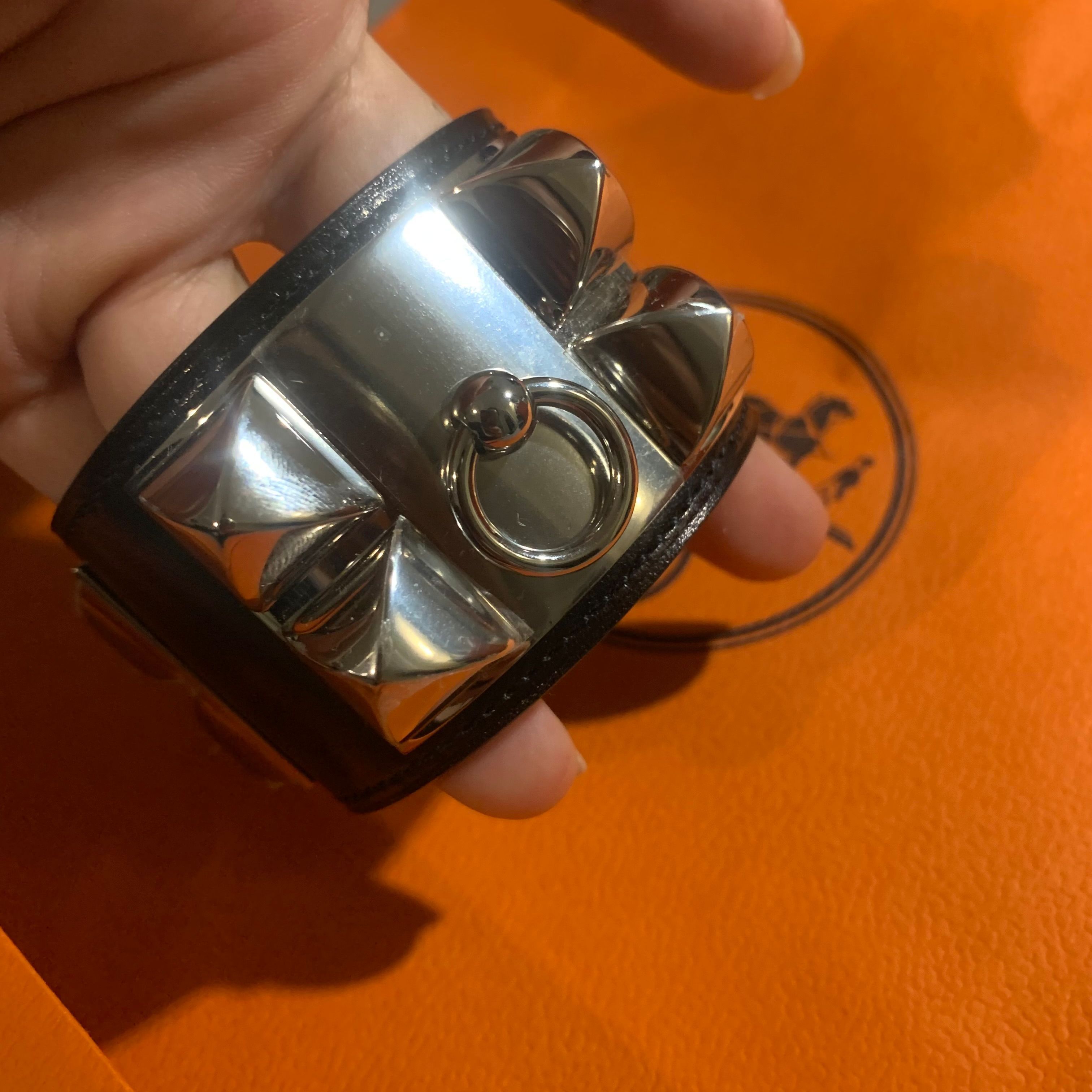 【未入荷】HERMES レザーブレスレット《コリエ・ド・シアン》