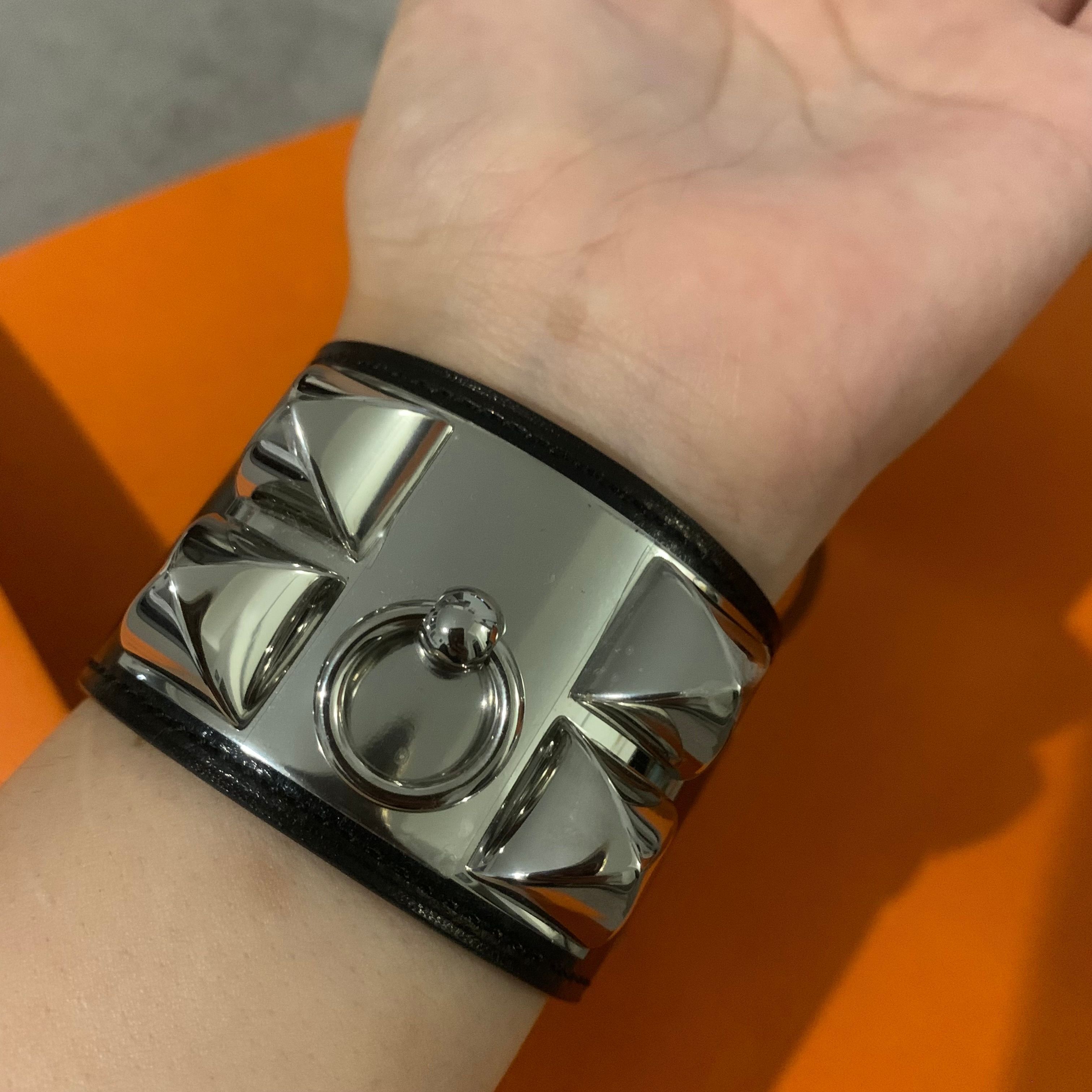 【未入荷】HERMES レザーブレスレット《コリエ・ド・シアン》