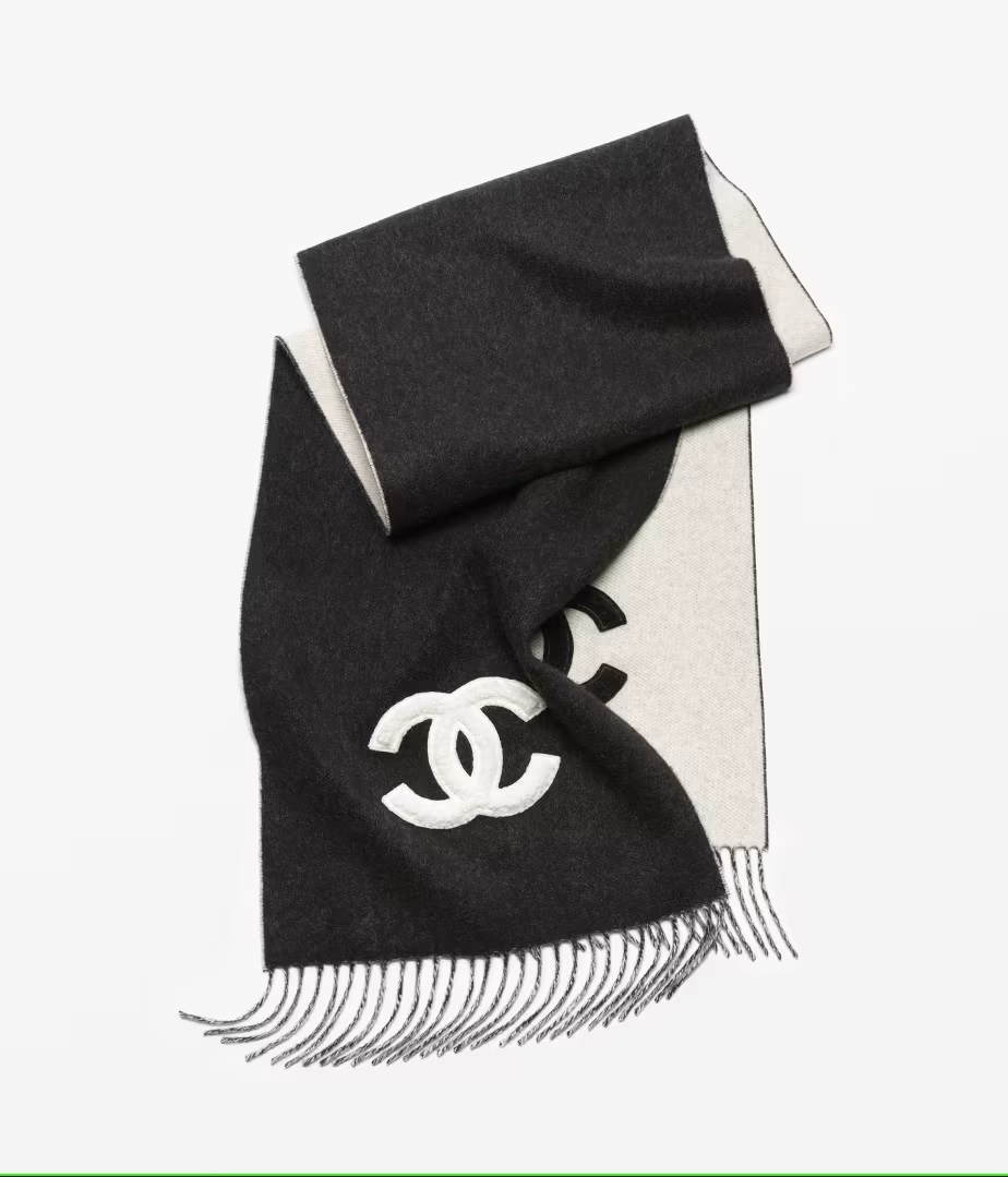 ロゴが可愛い♪】 CHANEL CCロゴ スカーフ