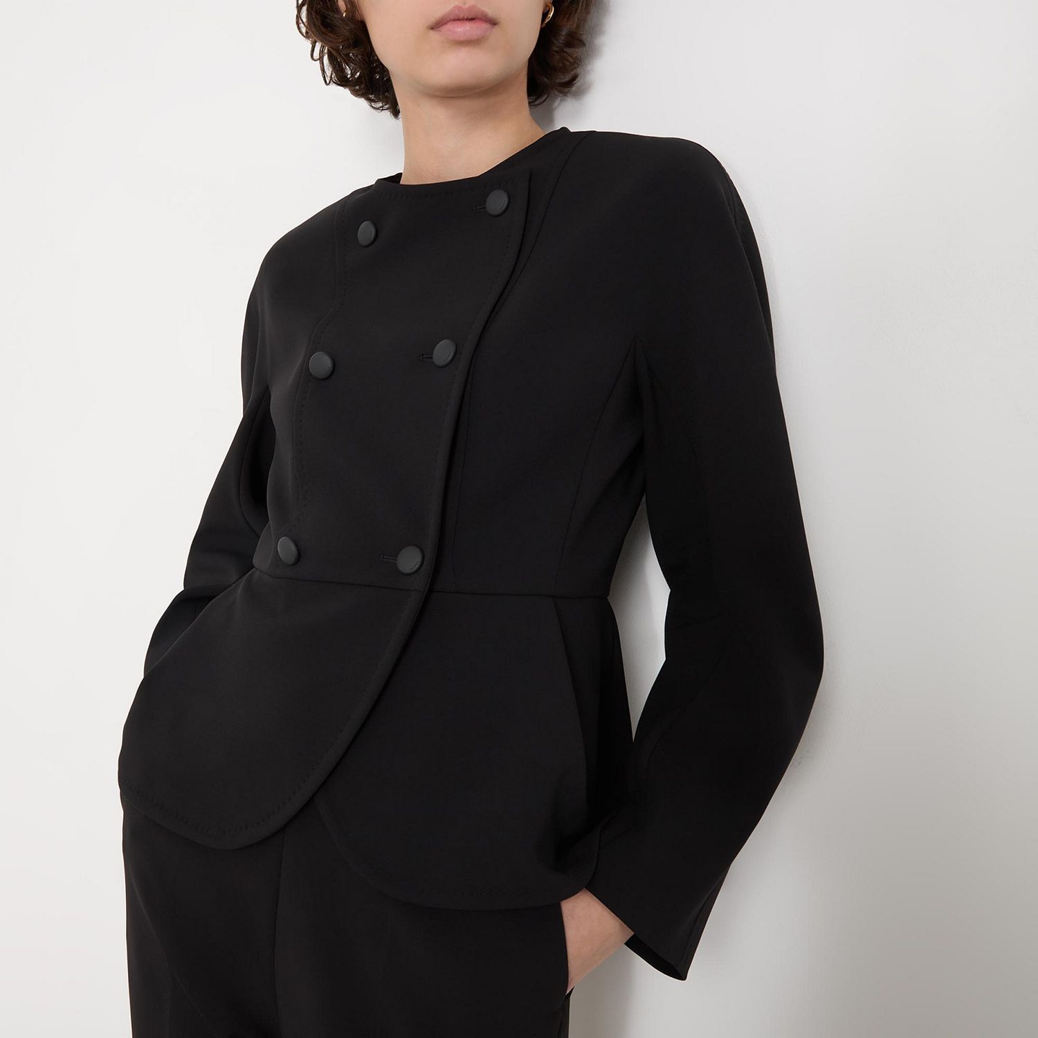 《送料無料》 Stretch fabric fitted jacket FRONDA