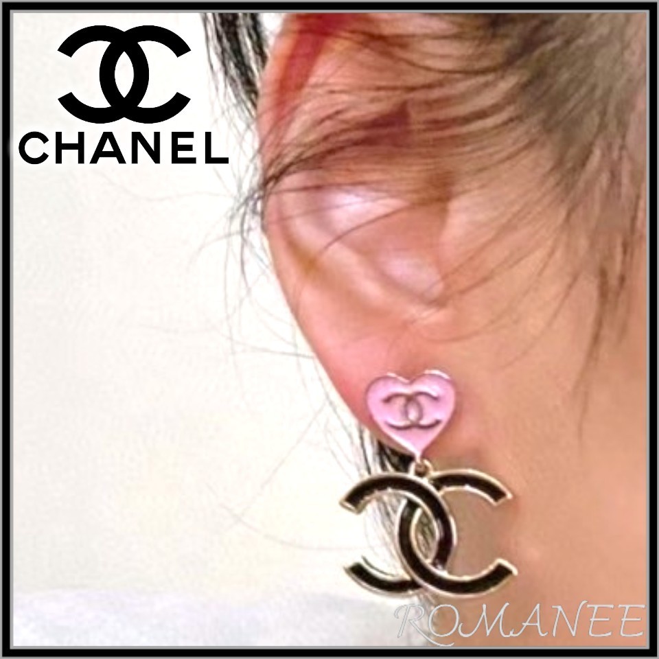 ハートのデザインが可愛い♪【CHANEL】ピアス