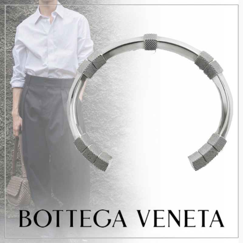 大注目 BOTTEGA VENETA◆Pen シルバーブレスレット ギョーシェ