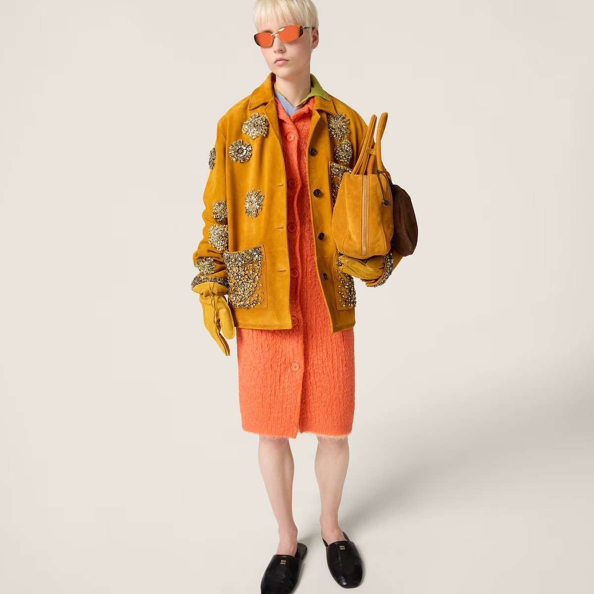 《送料無料》 MIU MIU Leather slippers