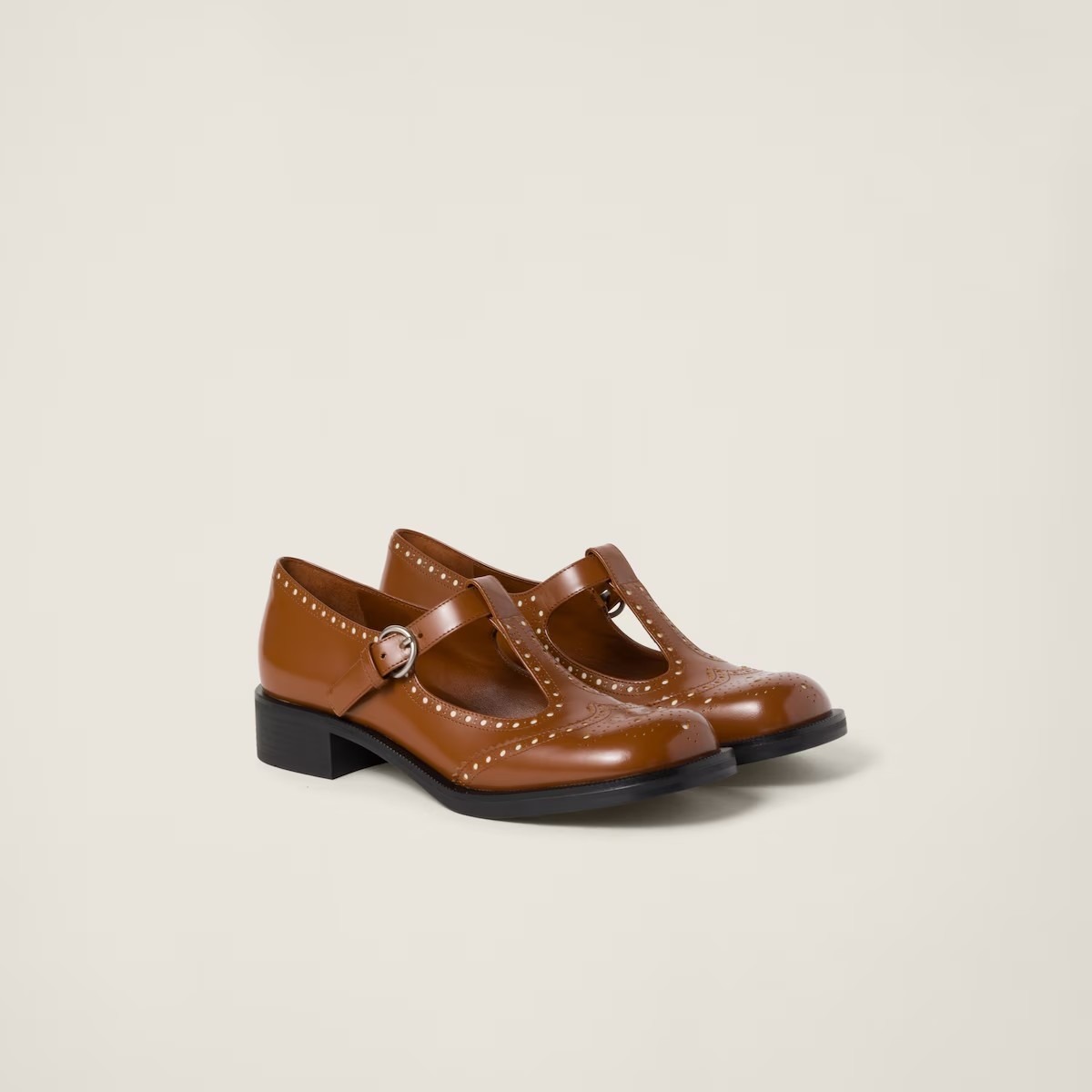《送料無料》 MIU MIU Brushed leather brogue shoes