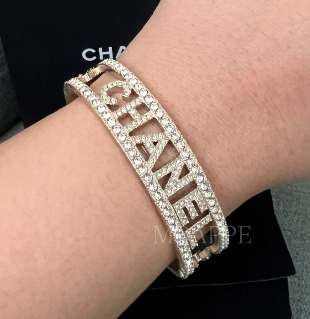 《24K》どんなコーデにも♪【CHANEL】バングル ゴールド