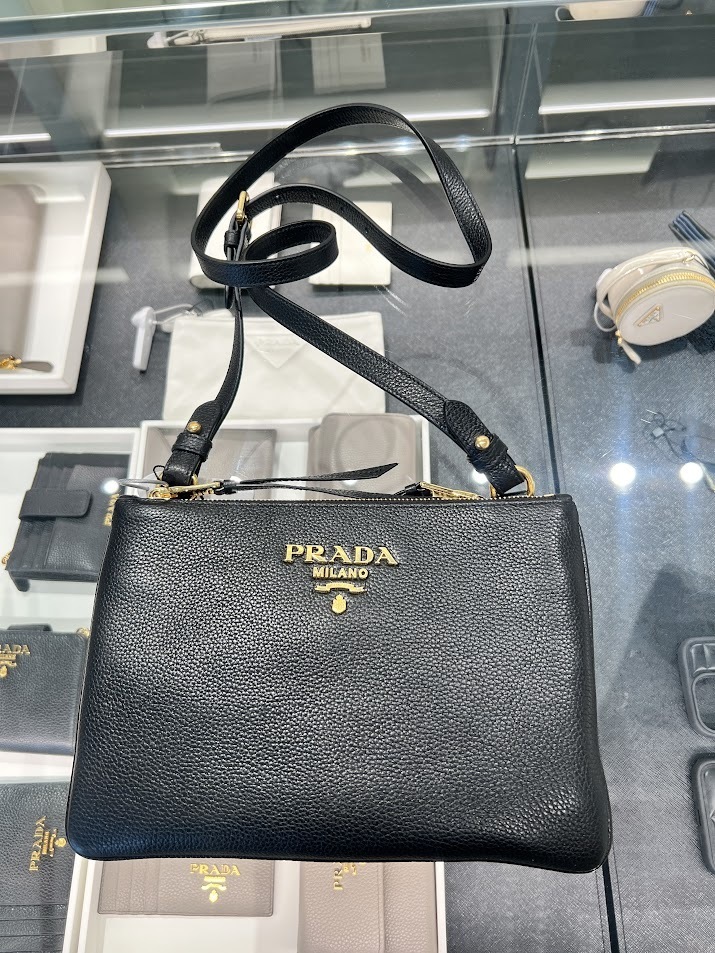 ♪直営アウトレット♪PRADA レザーショルダーバッグ 1BH046