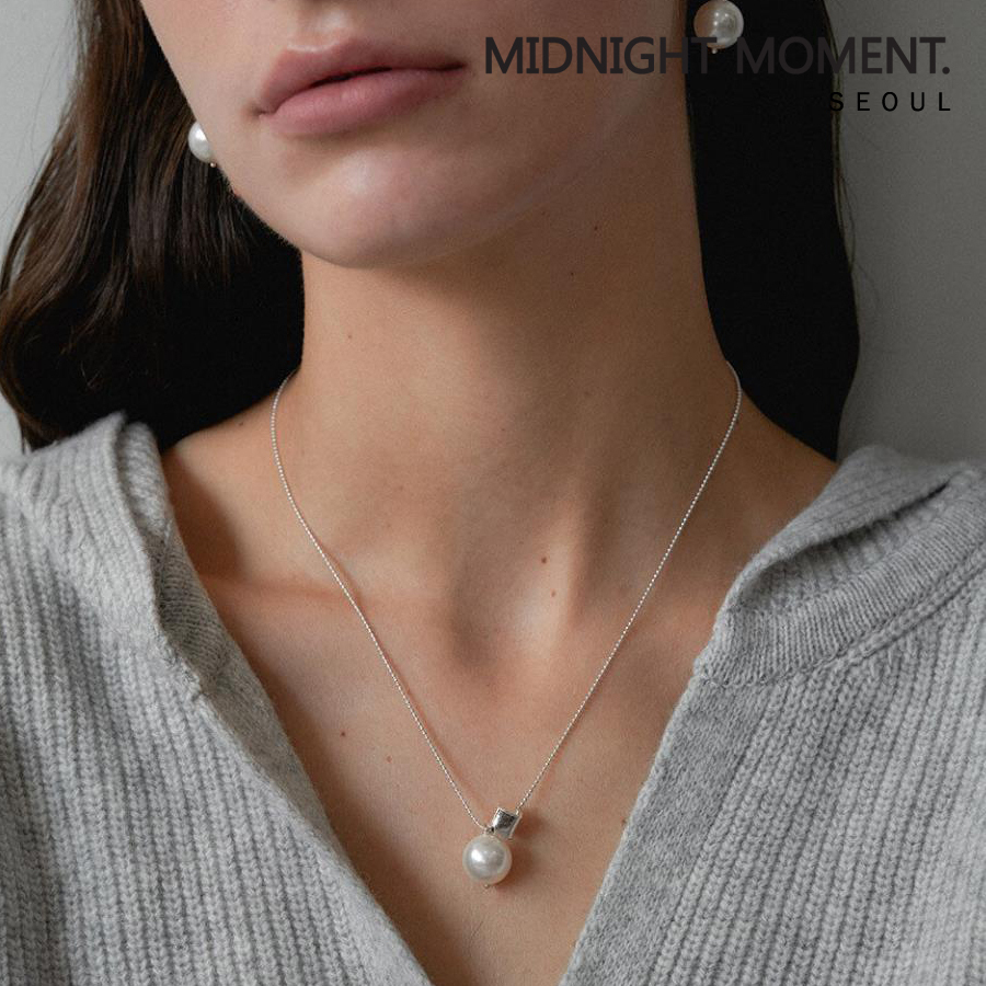 【MIDNIGHT MOMENT】cube pearl necklace / 追跡送