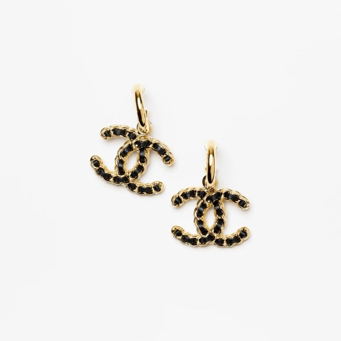爆買いしたくなる 大人気♡ゴージャスなCCマーク【CHANEL】 フープピアス アクセサリー アクセサリー