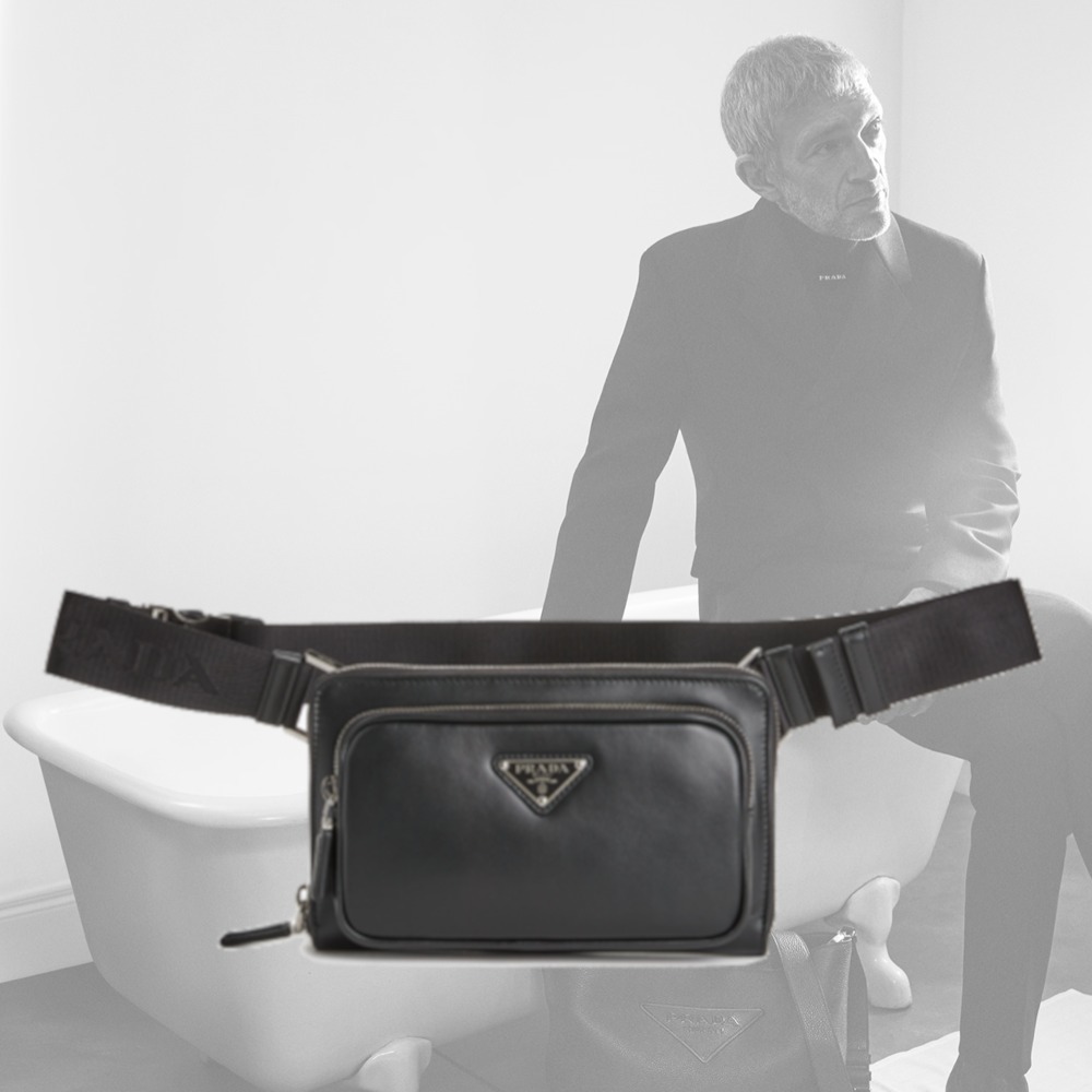【希少】PRADA レザーショルダーバッグ トライアングルロゴ 黒