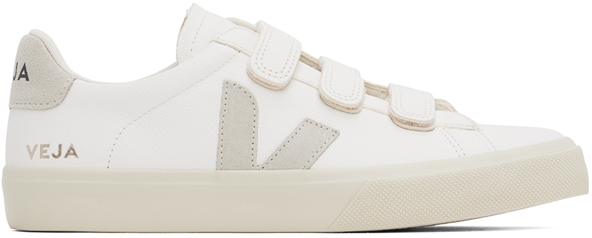 【関税込み】VEJA ホワイト＆グレー Recife レザースニーカー