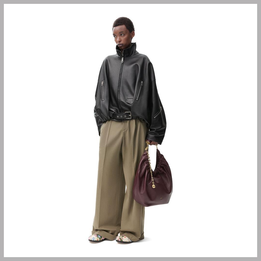 LOEWE直営店 コットンとシルクのプリーツパンツ LOEWE】コットンとシルクのプリーツパンツ