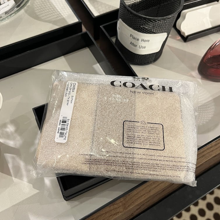 《超人気》コ一チ COACH CORNER ZIP WRISTLET レディース ポーチ