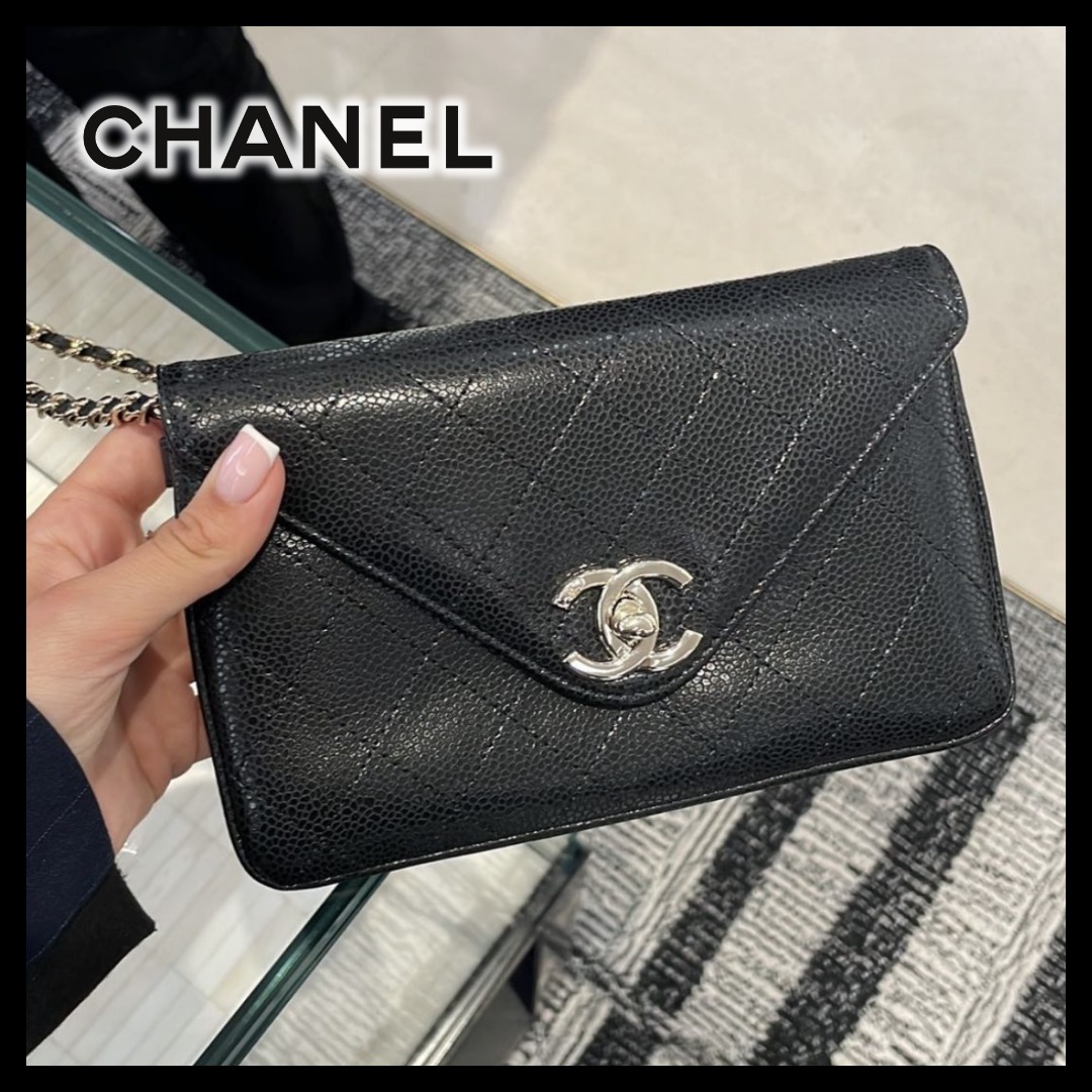 【艶感が美しいレザー♪】CHANEL チェーンウォレット バッグ