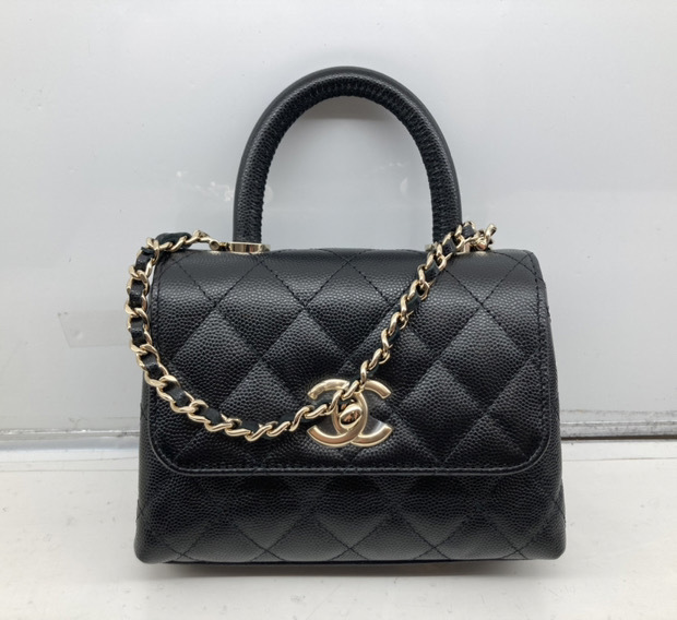 国内発送 最新 CHANEL ココハンドル 14㎝ チェーンクラッチ