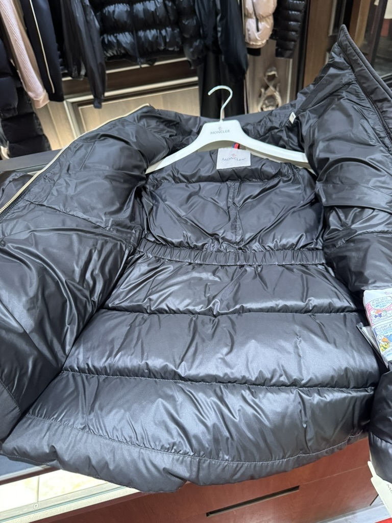 MONCLER【入手困難】☆BROSSE ショートダウンジャケット☆ Brosse ショート ダウンジャケット(F249A126)｜阪急百貨店公式