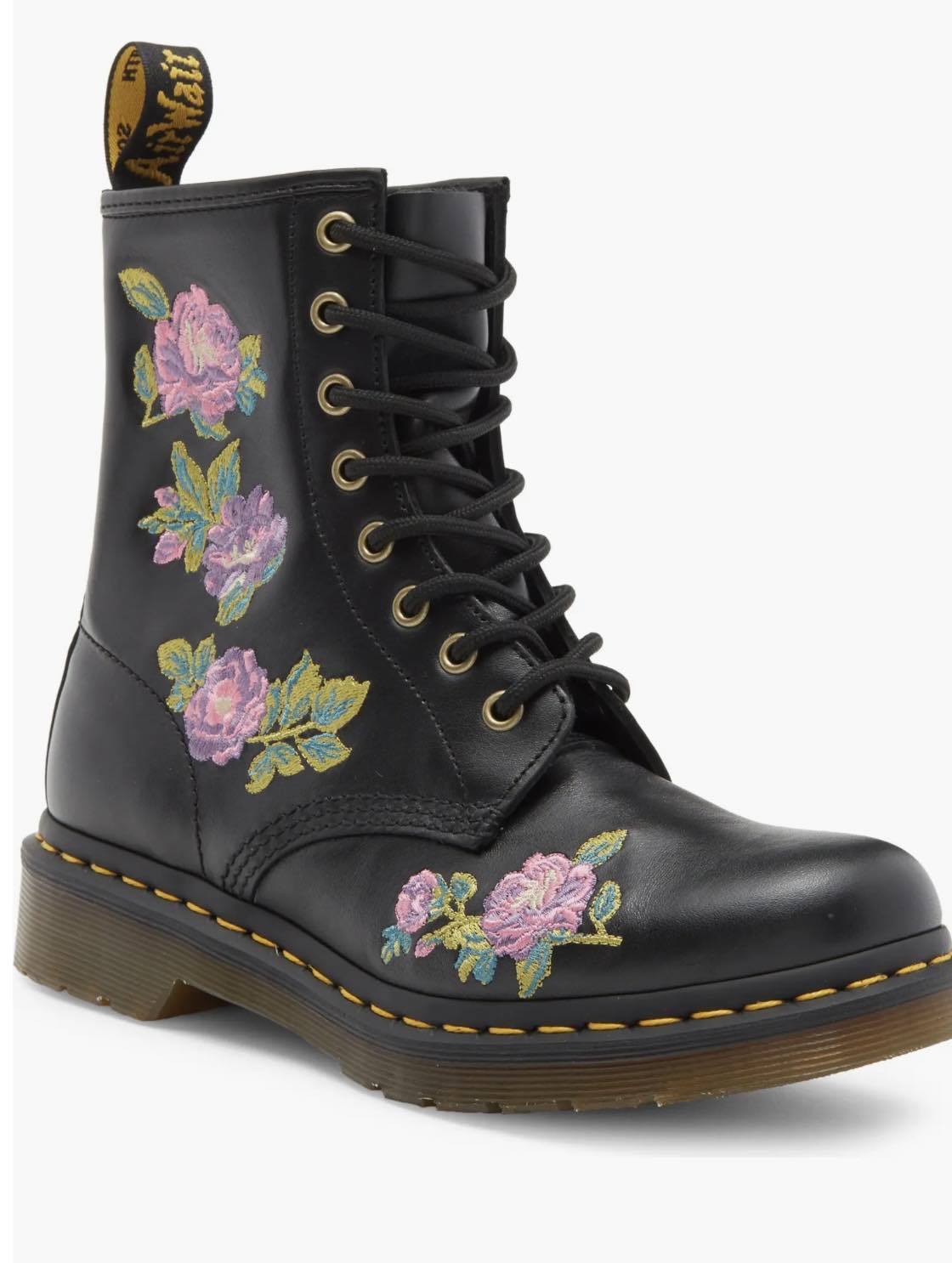 【SALE】DR. MARTENS ★ 1460 Vonda II Flower Embroidered Boot