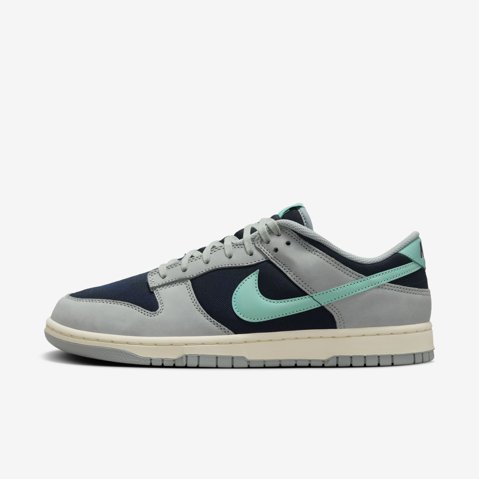 ★NIKE★大人気★DUNK LOW RETRO PRM RMX ダンクロー★追跡可 ☆NIKE☆大人気☆DUNK LOW RETRO PRM ダンクロー☆追跡可