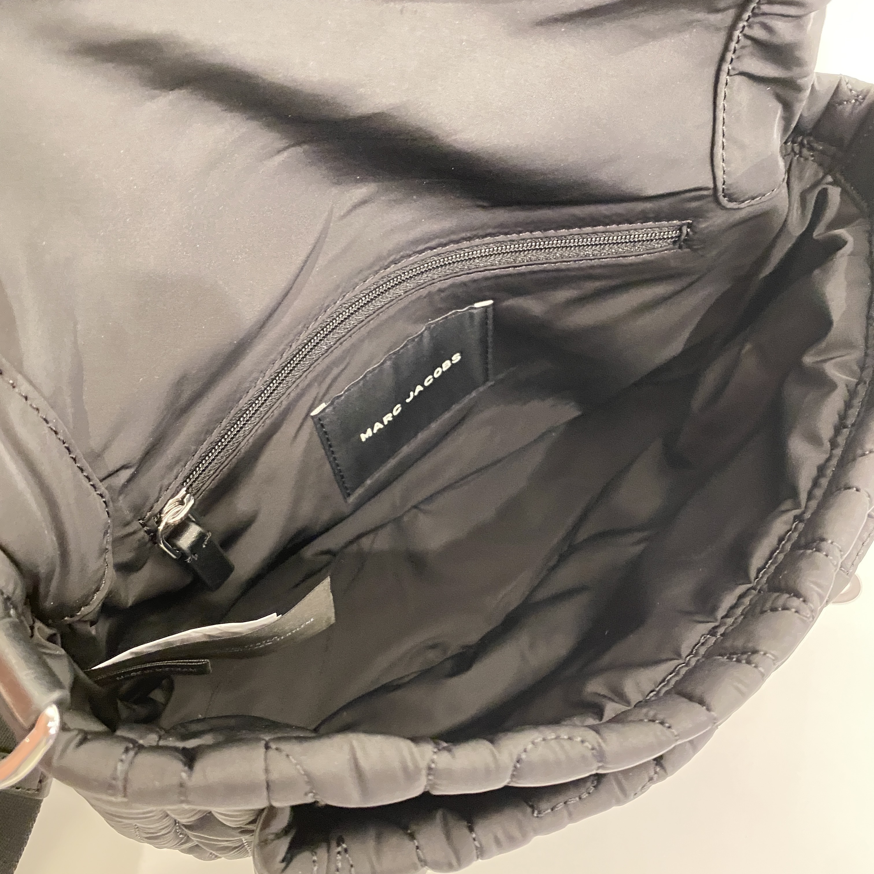 大人気 Marc Jacobs Nylon Jumbled Logo Messenger 4S4HMS005H02