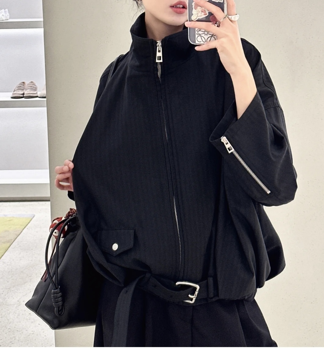 バルーンシルエットが可愛い《Loewe》 Balloon Jacket
