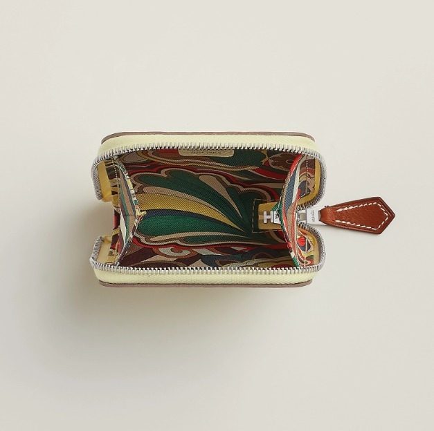 《裏地も可愛い♡》HERMES シルクインコインケース