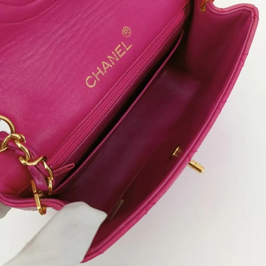 BUYMA VINTAGE 中古 【CHANEL】ピンク ラムスキン 17cm ミニ
