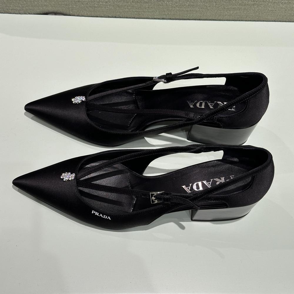 PRADA プラダ カットアウト サテン パンプス 1I740N (PRADA
