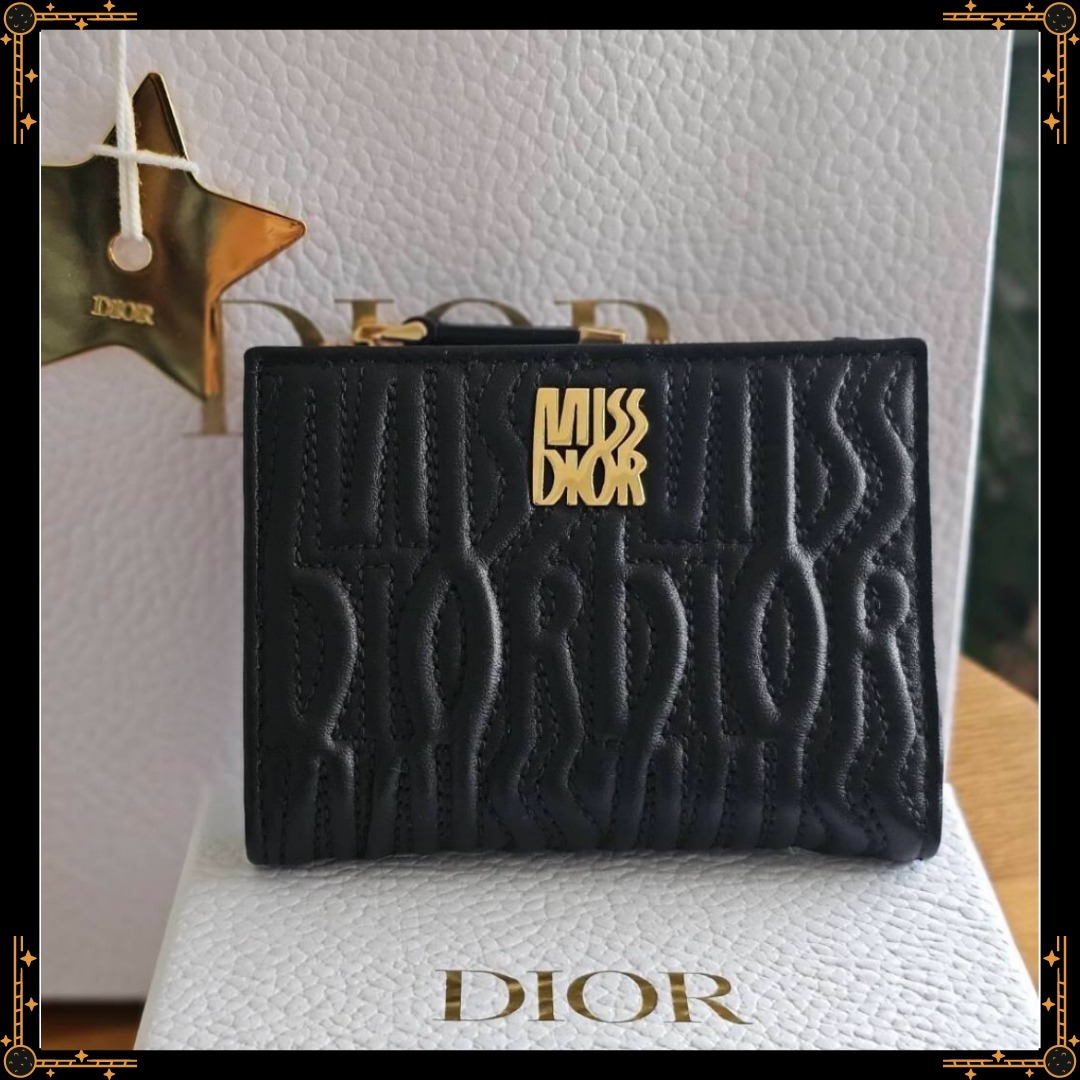 【トレンド感あふれる】ディオール Miss Dior Dahliaウォレット